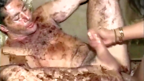 Hawt couple fuck each other in the kitchen