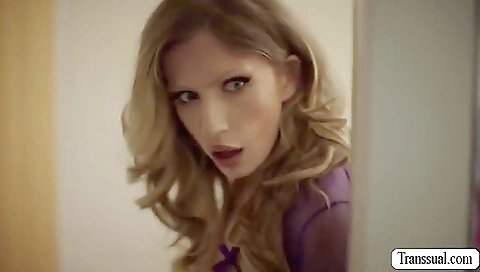 Shakymani grandn breeding on a cock