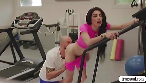 Shemal unload getting fucked by her boyfriend