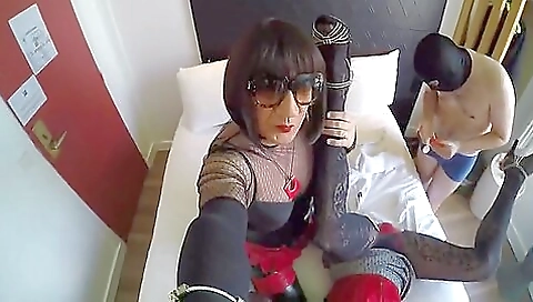 Spanish-haired and fucking at home