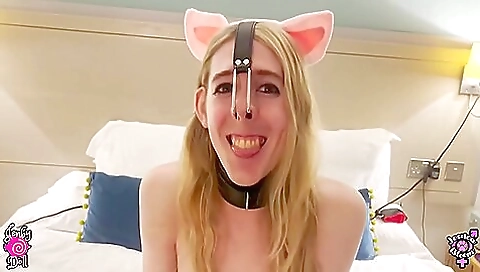 Milf gets her pussy eaten and fucked